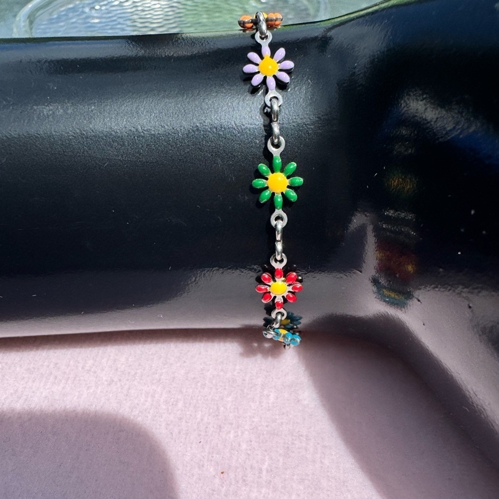 Dainty Floral Multicolor Stainless Steel Bracelet - Picture 5 of 8